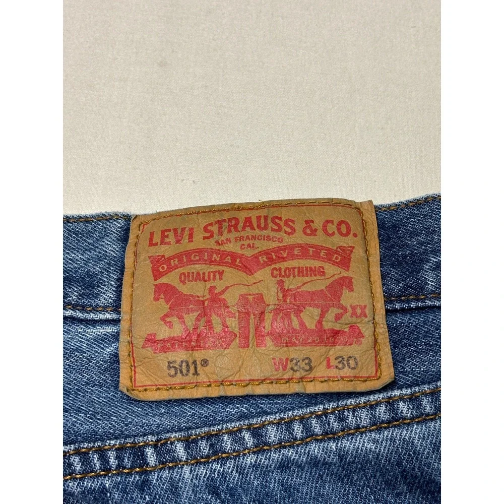 Levis 501 Original Fit Jeans Mens 33x30 Blue Medium Wash Straight Leg Button Fly